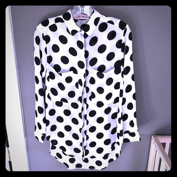 LF button down - Picture 1 of 3